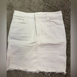 Zenim White Jeans Timeless Elegance